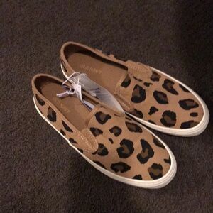 Leopard‎ slip on shoes